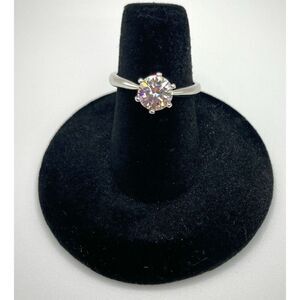 1ctw Oval-Cut Certified Moissanite Solitaire Engagement Ring